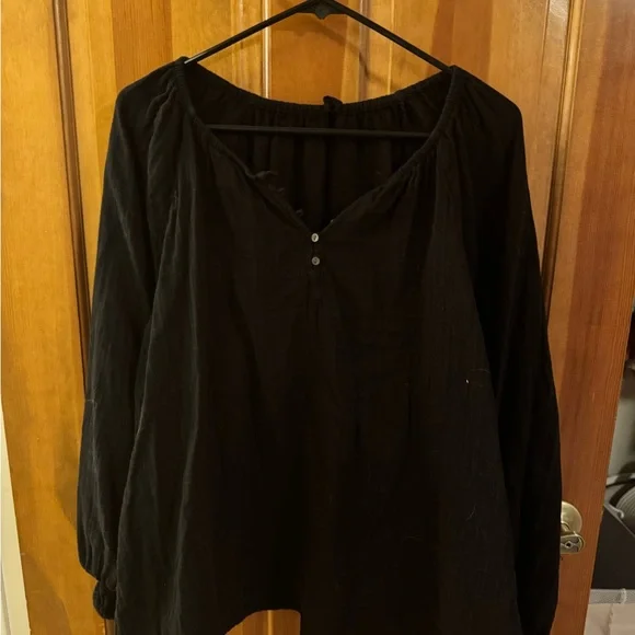 Old navy gauze crinkle style button shirt - Picture 1 of 3